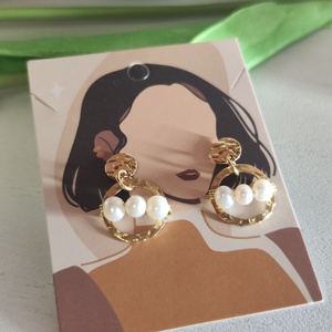 Egyedi, kézzel készült nemesacél fülbevaló édesvízi tenyésztett gyöngyökkel! - ékszer - fülbevaló - lógó fülbevaló - Meska.hu