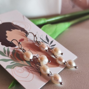 Egyedi, kézműves nemesacél fülbevaló AAA édesvízi tenyésztett gyöngyökkel � időtlen elegancia prémium minőségben! - ékszer - fülbevaló - lógó fülbevaló - Meska.hu