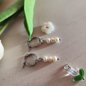 Tavaszi elegancia- Kézzel készítve! - ékszer - fülbevaló - lógó fülbevaló - Meska.hu