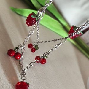 Piros gyümölcsös nemesacél nyaklánc � nyári örömök láncon! � - ékszer - nyaklánc - gyöngyös nyaklánc - Meska.hu
