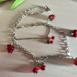 Piros gyümölcsös nemesacél nyaklánc � nyári örömök láncon! � - ékszer - nyaklánc - gyöngyös nyaklánc - Meska.hu