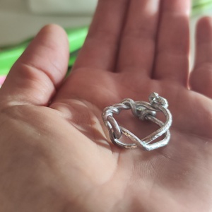 Egyedi kézműves csavart gyűrű � ezüst acélhuzal, multifunkciós! - Meska.hu