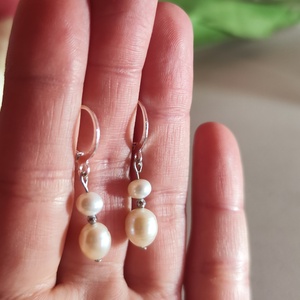 Hófehér Elegancia � Édesvízi tenyésztett gyöngy és hematit ezüst fülbevaló (S925) - ékszer - fülbevaló - lógó fülbevaló - Meska.hu