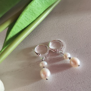 Hófehér Elegancia � Édesvízi tenyésztett gyöngy és hematit ezüst fülbevaló (S925) - ékszer - fülbevaló - lógó fülbevaló - Meska.hu