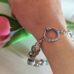 Harmónia és Elegancia: Nemesacél Karkötő Barokk Gyönggyel és Ásványokkal - ékszer - karkötő - ásványkarkötő - Meska.hu