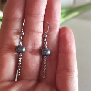 Misztikus Éj � Tenyésztett gyöngy és Hematit fülbevaló - ékszer - fülbevaló - lógó fülbevaló - Meska.hu