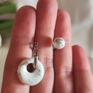 2-az-1-ben Elegancia: Aszimmetrikus Nemesacél - Howlit Ásvány Fülbevaló Szett - ékszer - fülbevaló - lógós kerek fülbevaló - Meska.hu