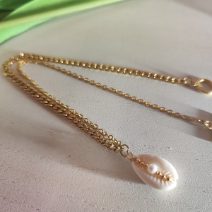 Aranyozott Kagyló-Varázs: Nemesacél Nyaklánc Valódi Gyönggyel - ékszer - nyaklánc - gyöngyös nyaklánc - Meska.hu