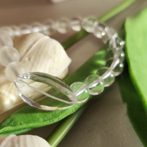 Hegyikristály Harmónia � Elegáns Matt és Fényes Ásványkarkötő  - ékszer - karkötő - ásványkarkötő - Meska.hu