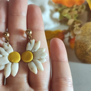 Egyedi Arany Színű Nemesacél Fülbevaló � Selymes Fényű Polimer Margaréta - Meska.hu