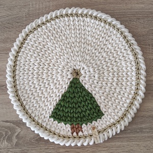 Horgolt karácsonyfa mintás karácsonyi asztaldísz - karácsony - karácsonyi lakásdekoráció - ünnepi asztaldekoráció - Meska.hu