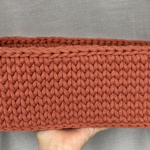 Horgolt terrakotta pelenkatartó kosár - otthon & életmód - babaszoba, gyerekszoba - játéktároló - Meska.hu