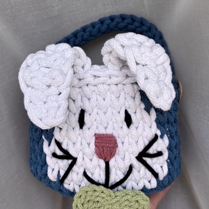 Horgolt kék nyuszis húsvéti kosár - közepes - Meska.hu