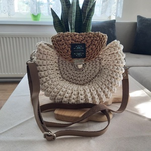 Oreo horgolt körtáska zsinórfonalból - barna, bézs, krém (#7) - táska & tok - kézitáska & válltáska - válltáska - Meska.hu