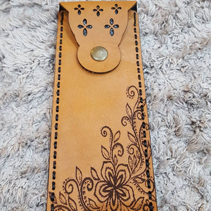 Valódi Bőr gravírozott toll/szemüvegtartó -  - Meska.hu