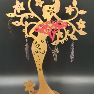 Női alakot ábrázoló ékszertartó fa - ékszer - ékszertartó - ékszertartó állvány - Meska.hu