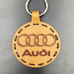 Bőr audi emblémával gravírozott névre szóló kulcstartó - táska & tok - kulcstartó & táskadísz - kulcstartó - Meska.hu