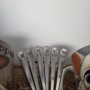 Bulldog bögre és kiskanál szett díszdobozban - otthon & életmód - kisállatoknak - más házikedvenceknek - Meska.hu Bulldog bögre és kiskanál szett díszdobozban - otthon & életmód - kisállatoknak - más házikedvenceknek - Meska.hu