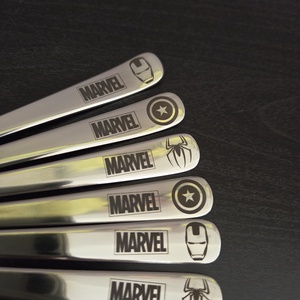 Egyedi ajándékcsomag Marvel film rajongóknak - otthon & életmód - konyhafelszerelés, tálalás - tálalás - bögre & csésze - Meska.hu
