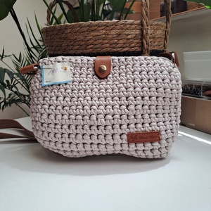 Kapszula táska , Táska & Tok, Kézitáska & válltáska, Vállon átvethető táska, Horgolás, MESKA