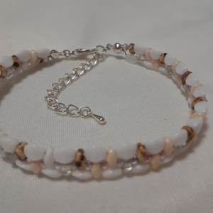 Fehér-beige-barna karkötő, Ékszer, Karkötő, Gyöngyös karkötő, Gyöngyfűzés, gyöngyhímzés, MESKA