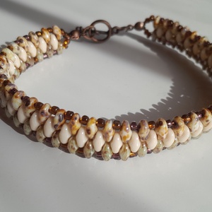 barna-beige karkötő - ékszer - karkötő - gyöngyös karkötő - Meska.hu