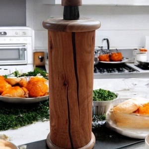 1 literes olívaolaj-kiöntő repedt mandulafából  diófa talppal, kupakkal és felső résszel, Otthon & Életmód, Konyhafelszerelés, tálalás, Flaska, csatos üveg, Famegmunkálás, MESKA