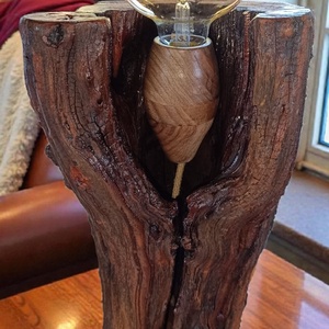 Üreges mandulafából készült asztali hangulatlámpa  Edison gömbizzóval 24x45cm - Meska.hu