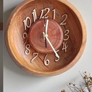 Mandulafatálból készült falióra � fa számokkal és fa mutatókkal 25cm, Otthon & Életmód, Dekoráció, Fali és függő dekoráció, Falióra & óra, Famegmunkálás, MESKA