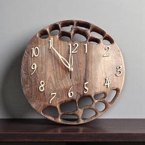 Diófa falióra � kézi marással kialakított lyukmintával (Ø 34 cm), Otthon & Életmód, Dekoráció, Fali és függő dekoráció, Falióra & óra, Famegmunkálás, MESKA