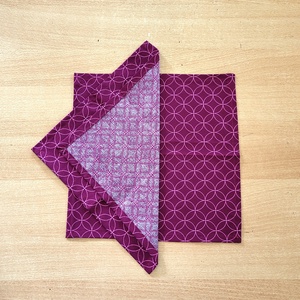 Textil szalvéta -bordó díszes karika mintás - ékszer - gyűrű - vékony gyűrű - Meska.hu