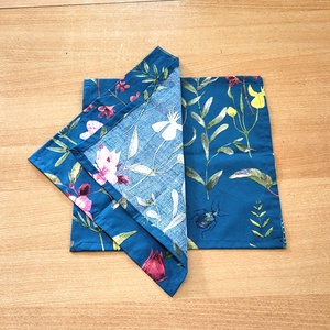 Textil szalvéta - kék alapon virág mintás, Otthon & Életmód, Konyhafelszerelés, tálalás, Konyhai textil, Szalvéta, Varrás, MESKA