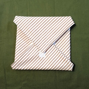 Öko szendvicscsomagoló - újra szalvéta - natúr csíkos mintás - táska & tok - uzsonna- & ebéd tartó - szendvics csomagoló - Meska.hu