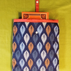 Könyvtok, könyvvédő -  kék páveszemes mintás - könyv & zene - könyvtok - Meska.hu