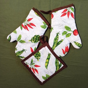 Konyha szett : 2 db kesztyű fedélfogóval - borsó, retek, piros paprika mintás, Otthon & Életmód, Konyhafelszerelés, tálalás, Konyhai textil, Edényfogó & Edényfedő, Varrás, MESKA