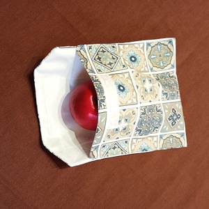 Tépőzáras snackbag,  uzsonnatasak, szendvics tartó - szürke, ezüst, kék színű mozaik mintás, Táska & Tok, Bevásárlás & Shopper táska, Kenyeres zsák, Varrás, MESKA