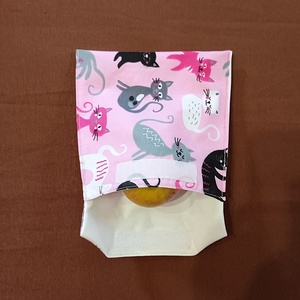 Tépőzáras snackbag,  uzsonnatasak, szendvics tartó -rózsaszín alapon cicák - Meska.hu