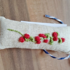  Zsebre zárt hála � Kézzel hímzett egyedi köszönetajándék és ajándékkísérő, Otthon & Életmód, Autó, Autós illatosító, Hímzés, Varrás, MESKA