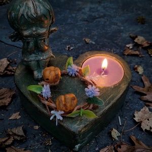Imádkozó angyalka szív mécsestartó - kegyeleti dísz Halottak Napjára - vesszőkoszorúval - otthon & életmód - dekoráció - halloween - halloweeni dekoráció - Meska.hu