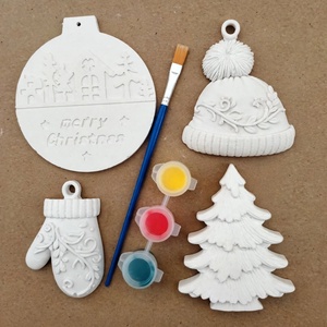 Szíves-ke Festőcsomag 2. - Téli sapka, kesztyű, fenyő, Merry Christmas gömb - festhető gipsz - Meska.hu