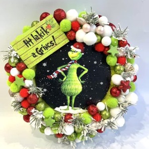 Grincs ajtódísz -itt lakik a grincs felirattal-Grincs, Karácsony, Adventi díszek, Adventi ajtódísz, Virágkötés, MESKA
