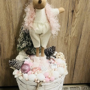 LED világításos télies dekor szarvassal rózsaszín fehér színben, ajtó mellé vagy önálló díszként - karácsony - karácsonyi kültéri dekoráció - Meska.hu