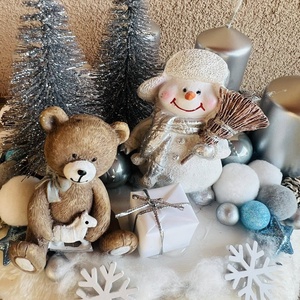 Hóemberes adventi koszorú  4 gyertyás, ezüst-fehér-kék színvilágban, Karácsony, Adventi díszek, Adventi asztaldísz, Virágkötés, MESKA