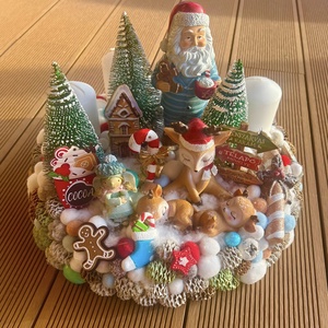 Extra Adventi Asztaldísz  Mikulás, Szarvas és Mézeskalács Dekorral, Karácsony, Adventi díszek, Adventi gyertyadíszek és koszorúdíszek, Virágkötés, MESKA