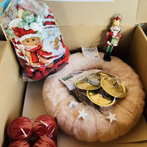 DIY Adventi 4 gyertyás csináld magad  díszítő csomag szőrme alappal és diótörő figurával - Meska.hu