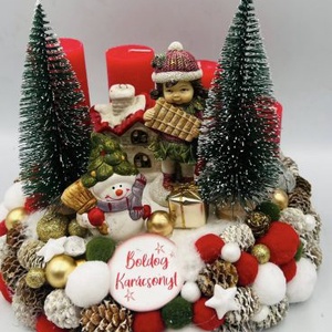 Klasszikus adventi asztaldísz  4 gyertyás, házikóval, hóemberrel és kislánnyal - Meska.hu