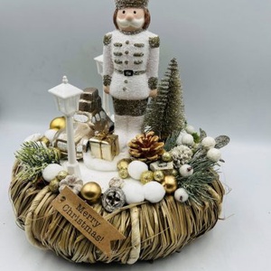 Diótörős Asztaldísz � 25 cm, Gyertya Nélküli, Arany Színben - Meska.hu