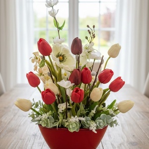 Tulipános asztaldísz piros fehér, Otthon & Életmód, Dekoráció, Asztal és polc dekoráció, Asztaldísz, Virágkötés, MESKA