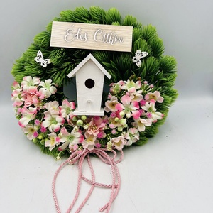 ajtódísz műzöld alappal � házikóval, Édes otthon felirattal, pillangóval és rózsaszín virágokkal - Meska.hu