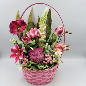 Tavaszi művirág beültetés rózsaszín kosárban � élethű rózsaszín virágokkal, kb. 30 cm - Meska.hu